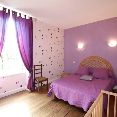 Vakantiehuis Maison De Caractere A Mauriac - 6 Pers, 3 Ch, Terrasse, Grand Jardin, Animaux Acceptes - Fr-1-742-504 *